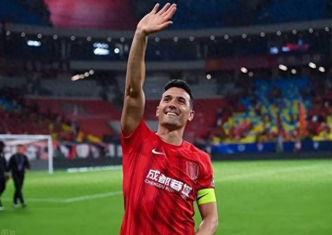 威少官方公布新规，热火引发争议，关键时刻神级表现球迷热议！